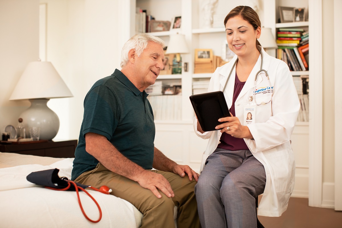 doctor with patient 